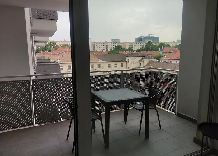 Duna Apartment, Freegarage, 2room, Smarttv,dishwasher,ac *