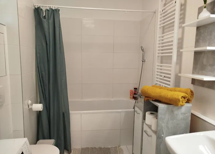 Duna Apartment, Freegarage, 2room, Smarttv,dishwasher,ac Apartman Budapest