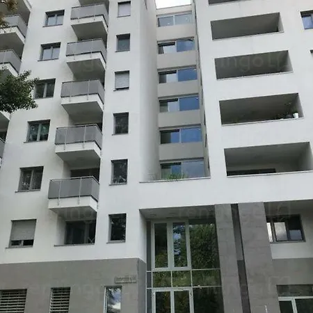 Duna Apartment, Freegarage, 2room, Smarttv,dishwasher,ac