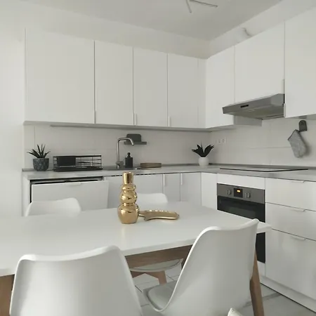Daire Duna Apartment, Freegarage, 2room, Smarttv,dishwasher,ac Budapeşte