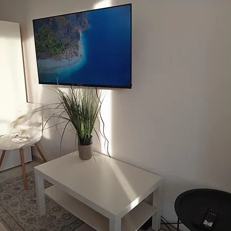 Duna Apartment, Freegarage, 2room, Smarttv,dishwasher,ac Daire *