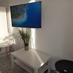 Duna Apartment, Freegarage, 2room, Smarttv,dishwasher,ac דירה *