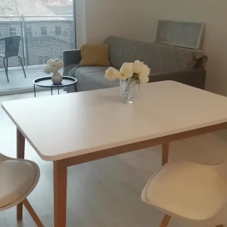 アパート Duna Apartment, Freegarage, 2room, Smarttv,dishwasher,ac From July 4th ブダペスト
