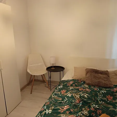 아파트 Duna Apartment, Freegarage, 2room, Smarttv,dishwasher,ac *