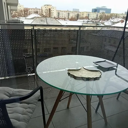 アパート Duna Apartment, Freegarage, 2room, Smarttv,dishwasher,ac From July 4th *